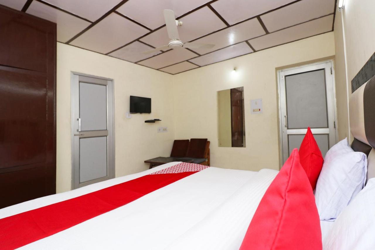 โอโย 24525 โฮเต็ล คันทรี ลอดจ์ Hotel ดารัมซาลา ภายนอก รูปภาพ