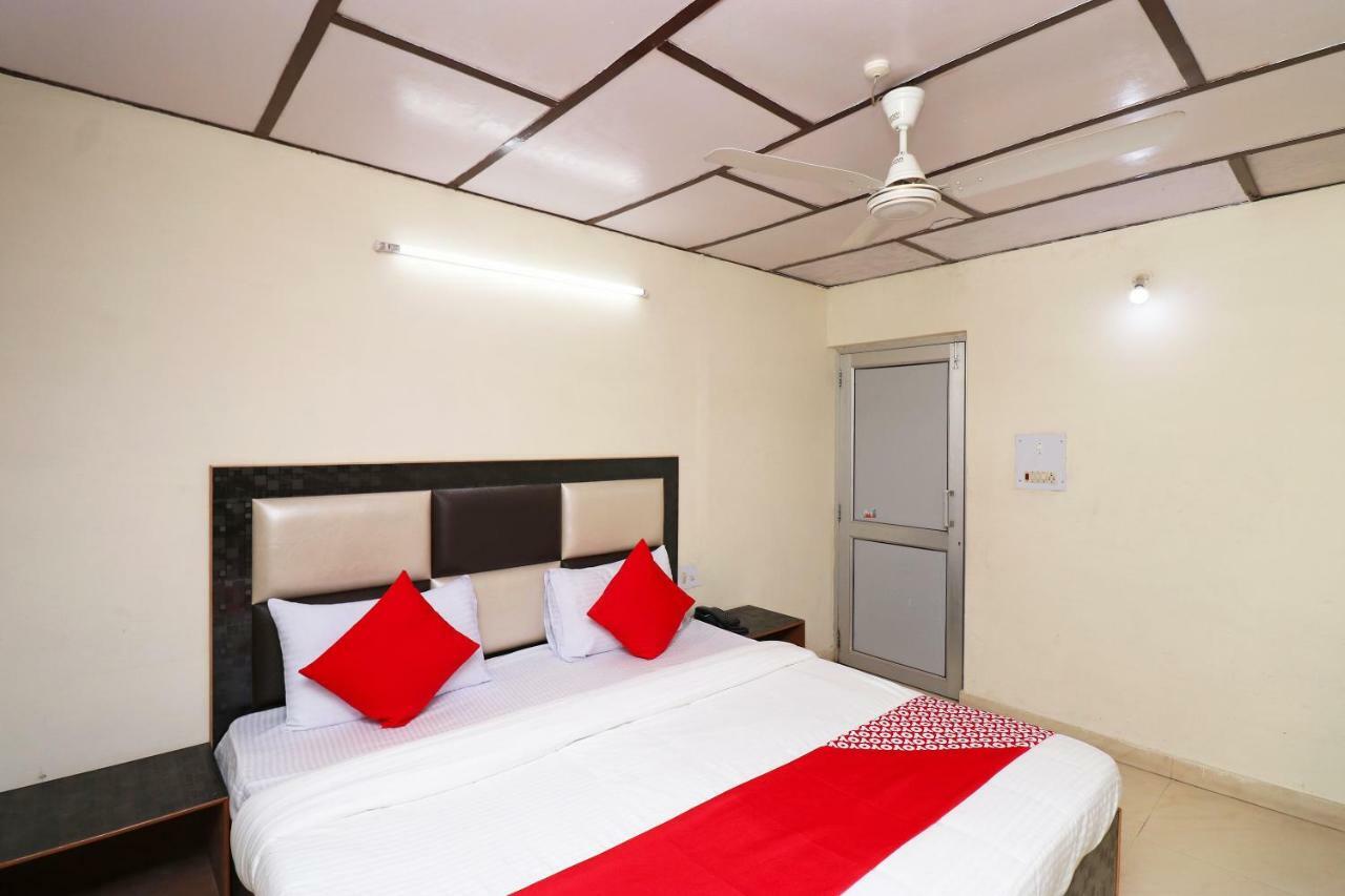 โอโย 24525 โฮเต็ล คันทรี ลอดจ์ Hotel ดารัมซาลา ภายนอก รูปภาพ